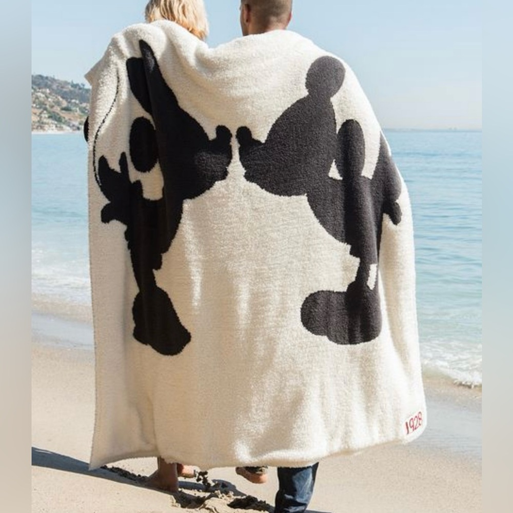 Barefoot Dreams Classic Disney Mickey & Minnie Mouse Throw NEW